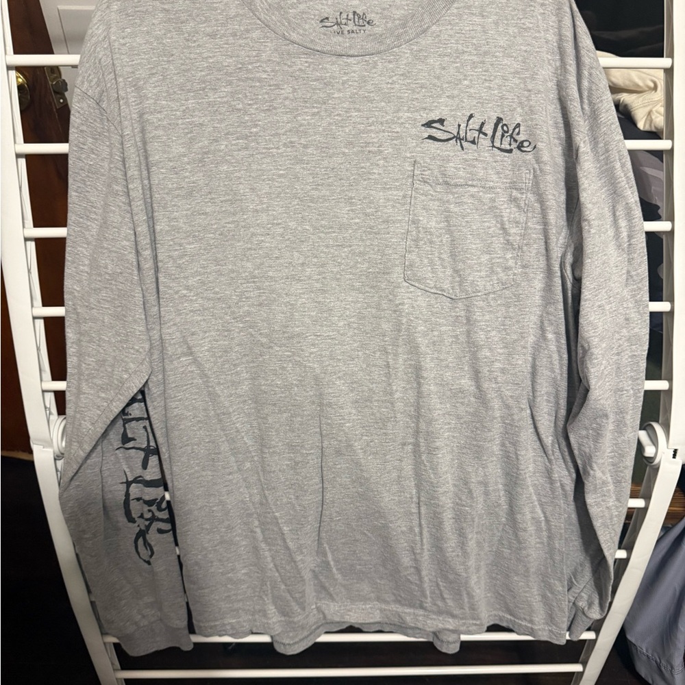Salt Life Long Sleeve Pocket Tee in Light Gray with Logo
